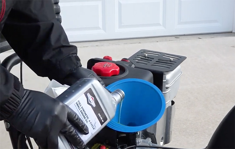 What Type of Oil for a Snow Blower